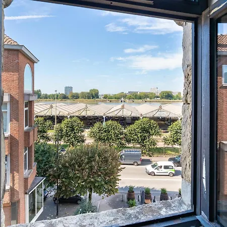 Appartement Two-bedroom River Side In The Heart Of Anvers