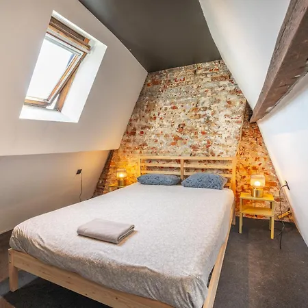 Apartamento Two-bedroom River Side In The Heart Of