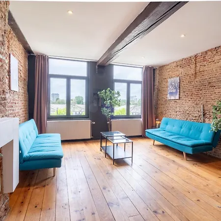 Apartamento Two-bedroom River Side In The Heart Of *