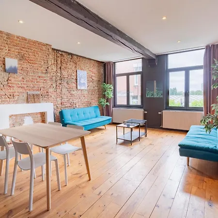 Apartamento Two-bedroom River Side In The Heart Of Antuérpia